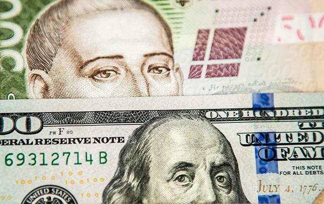 НБУ на 12 декабря установил курс гривны на уровне 27,71 грн/доллар