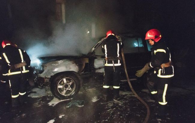 В Киеве ночью сожгли авто депутата Киеврады