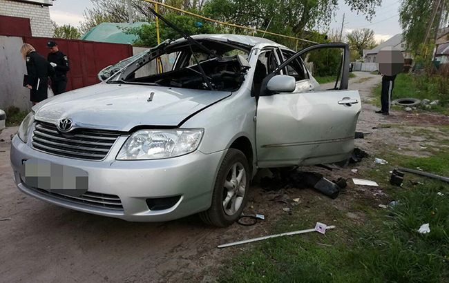 В Харькове неизвестный бросил гранату в автомобиль