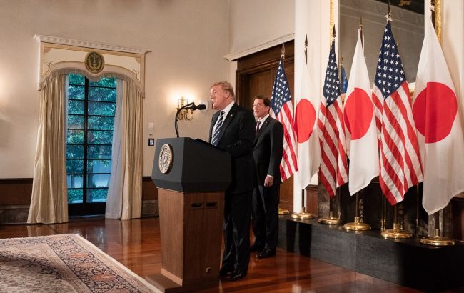 Трамп начал визит в Японию