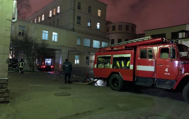 В Киеве горела больница, эвакуировали пациентов