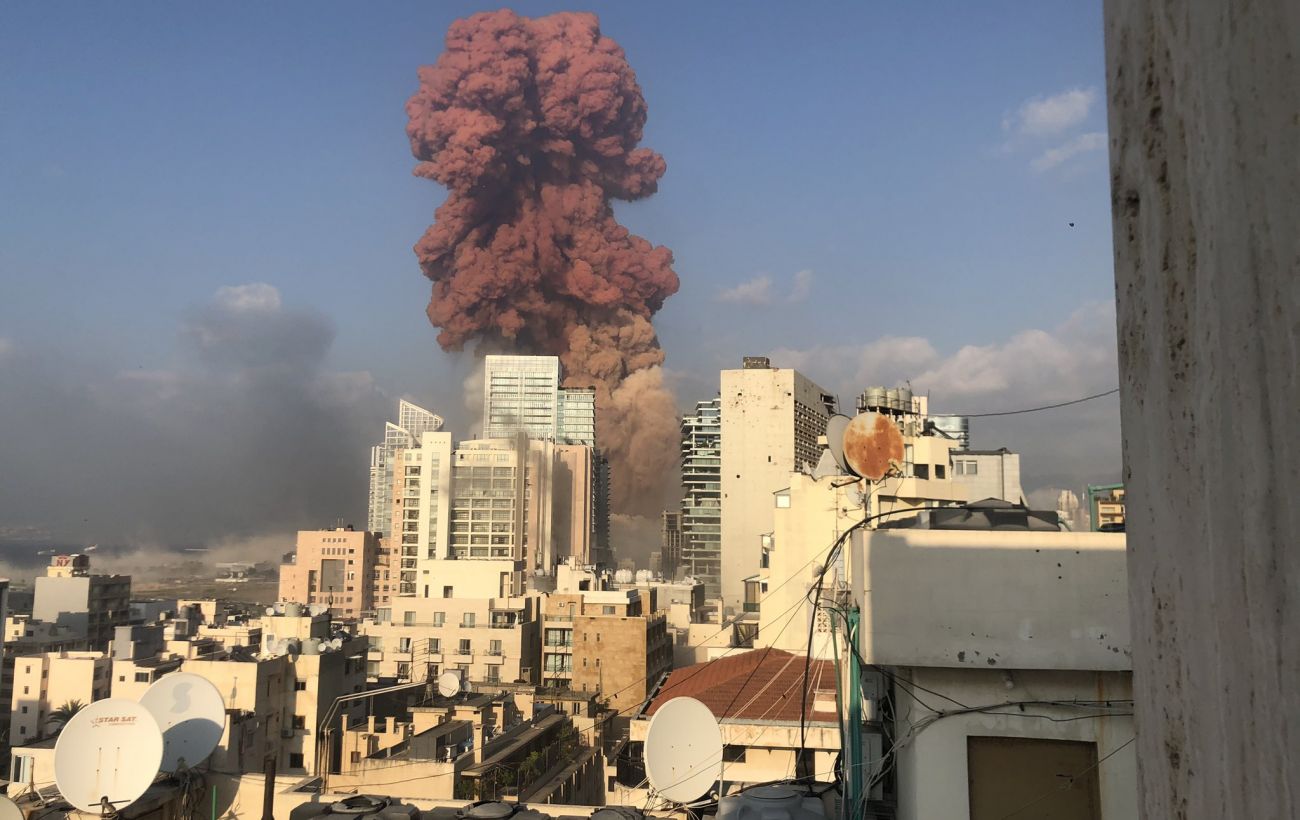 Масштабные разрушения и сотни раненых: что известно о взрыве в Бейруте
