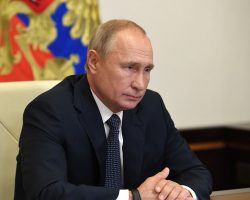 Путин призвал Пашиняна принять меры по деэскалации конфликта с Азербайджаном
