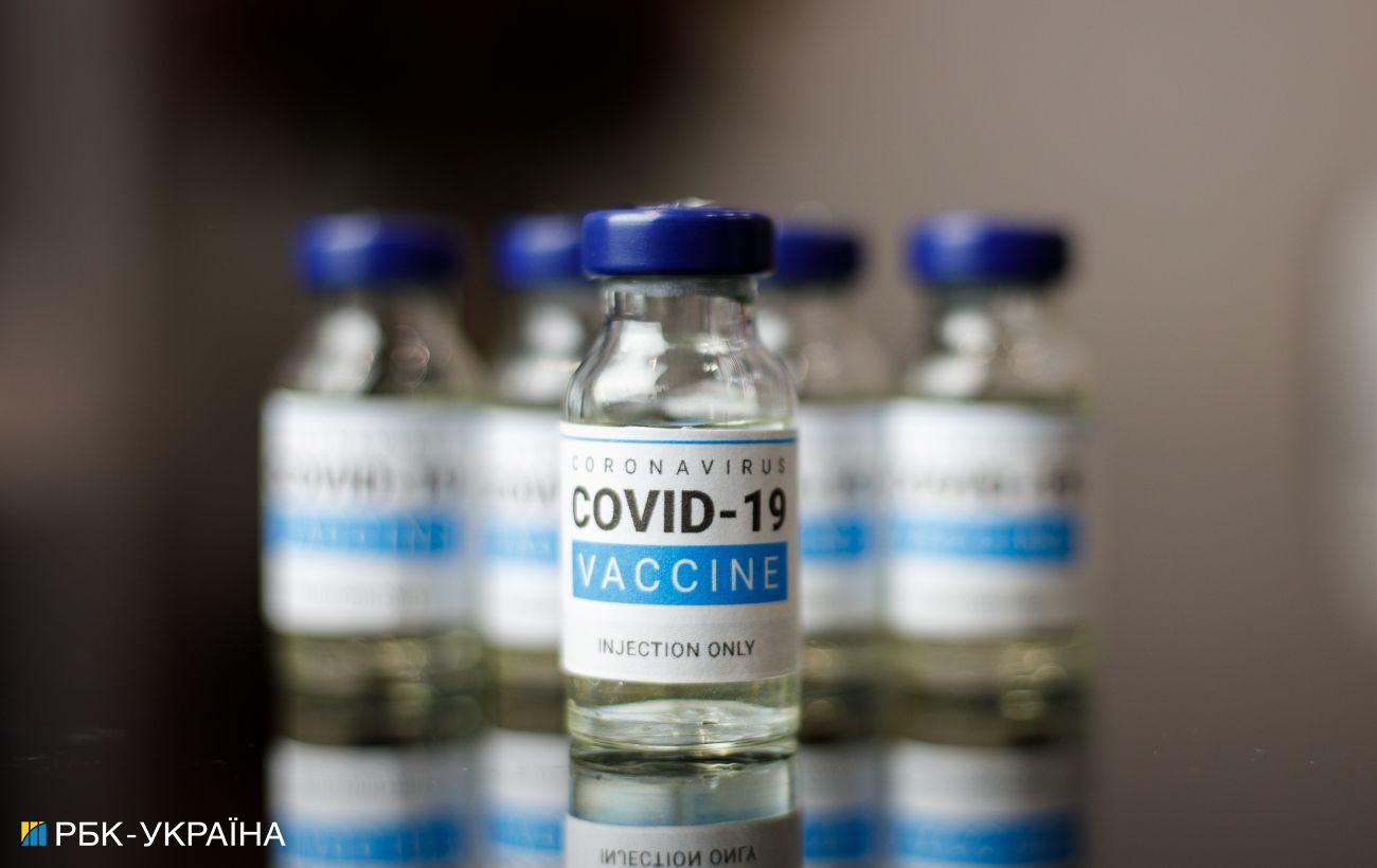 В США уборщик случайно уничтожил почти 2 000 доз вакцины Moderna
