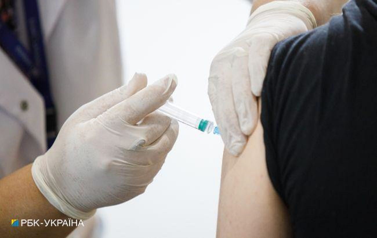 Немецкие ученые назвали комбинацию вакцин, которая лучше защищает от 