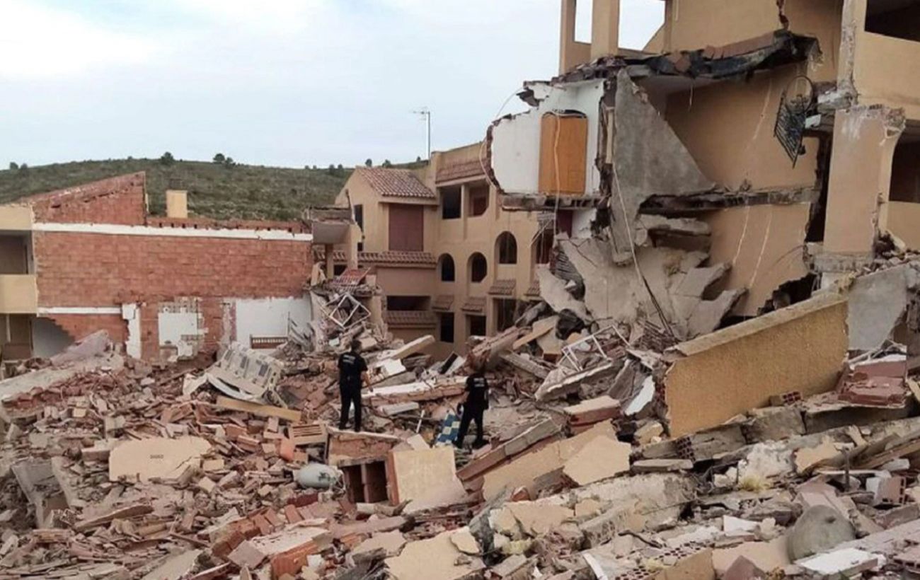 В Испании рухнул многоквартирный дом, жильцы оказались под завалами