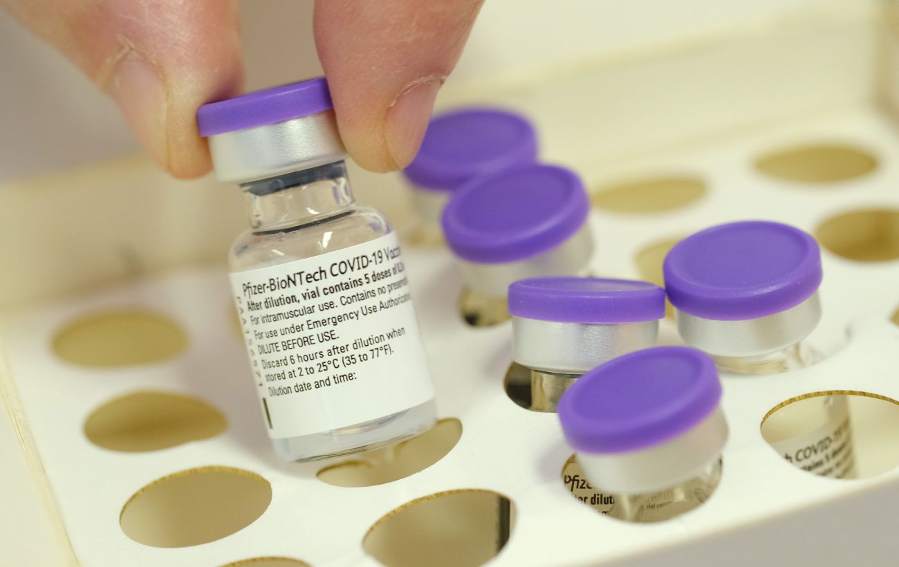 Беларусь намерена закупить 100 тысяч доз вакцины Pfizer