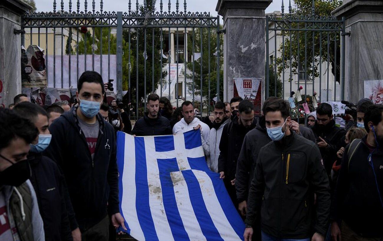 В Греции прошел массовый мирный марш в годовщину смертельного восстания