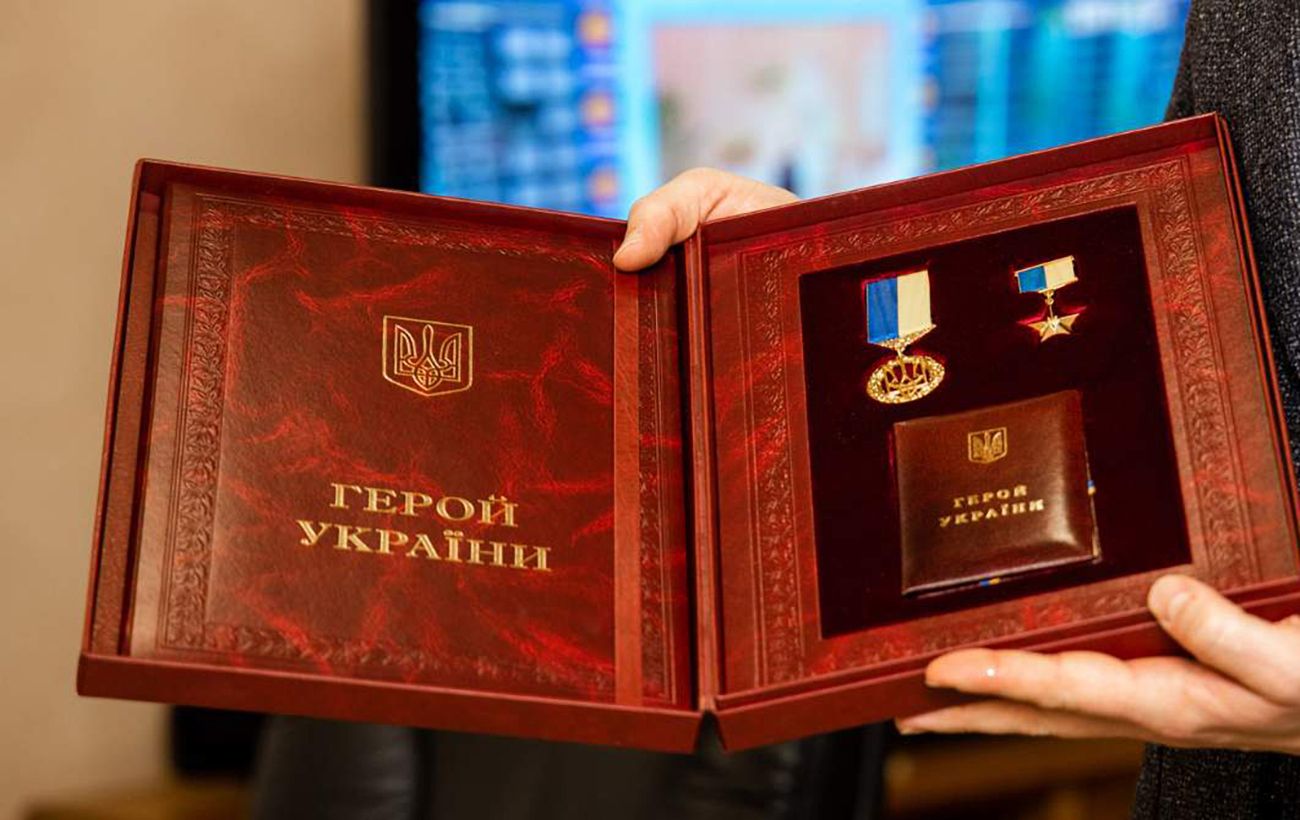 Зеленский присвоил звание Героя Украины известному ученому: чем он отличился