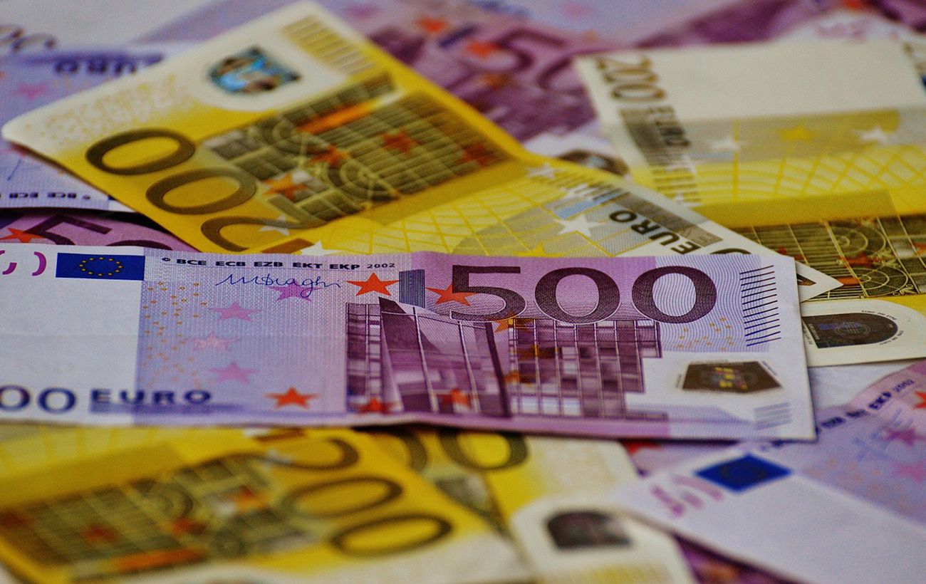 Курс евро упал на 15 копеек
