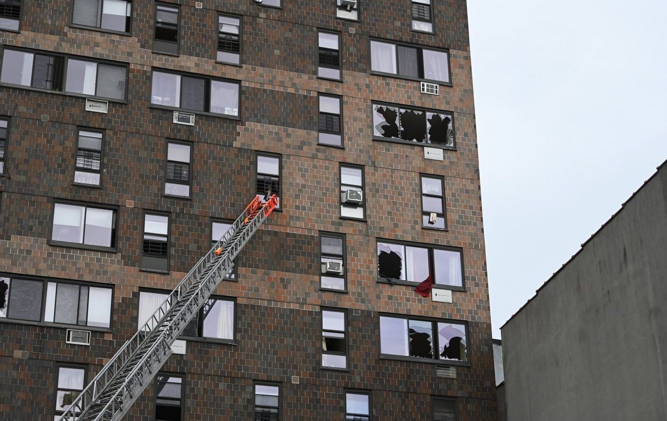 Пожар в Нью-Йорке унес жизни 19 человек, среди них дети
