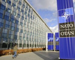 В НАТО признают, что Россия не планирует вторжение в Украину, - Euractiv